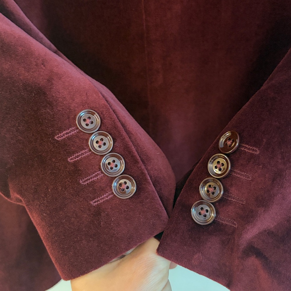Bar III Men's Burgundy Velvet Sport Coat Blazer, size 38S - Picture 3 of 6